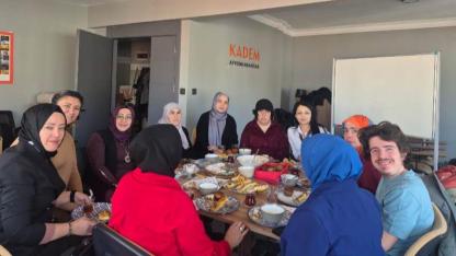 KADEM’den Anlamlı Buluşma