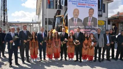 MHP Afyonkarahisar Heyeti Özburun Beldesinde Araç Hizmet Törenine Katıldı