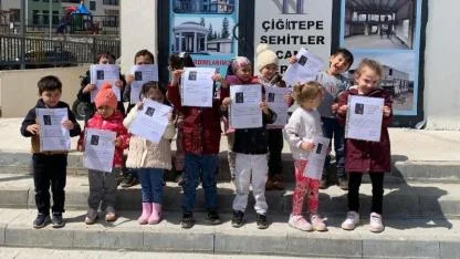 Minik Ellerden Geleceğe Umut