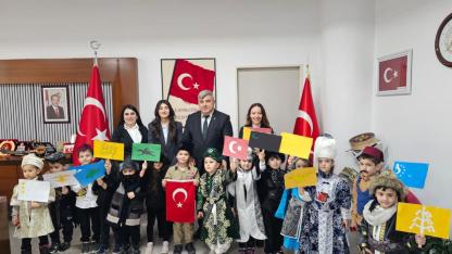 Miniklerin Gösterisi Görenleri Duygulandırdı