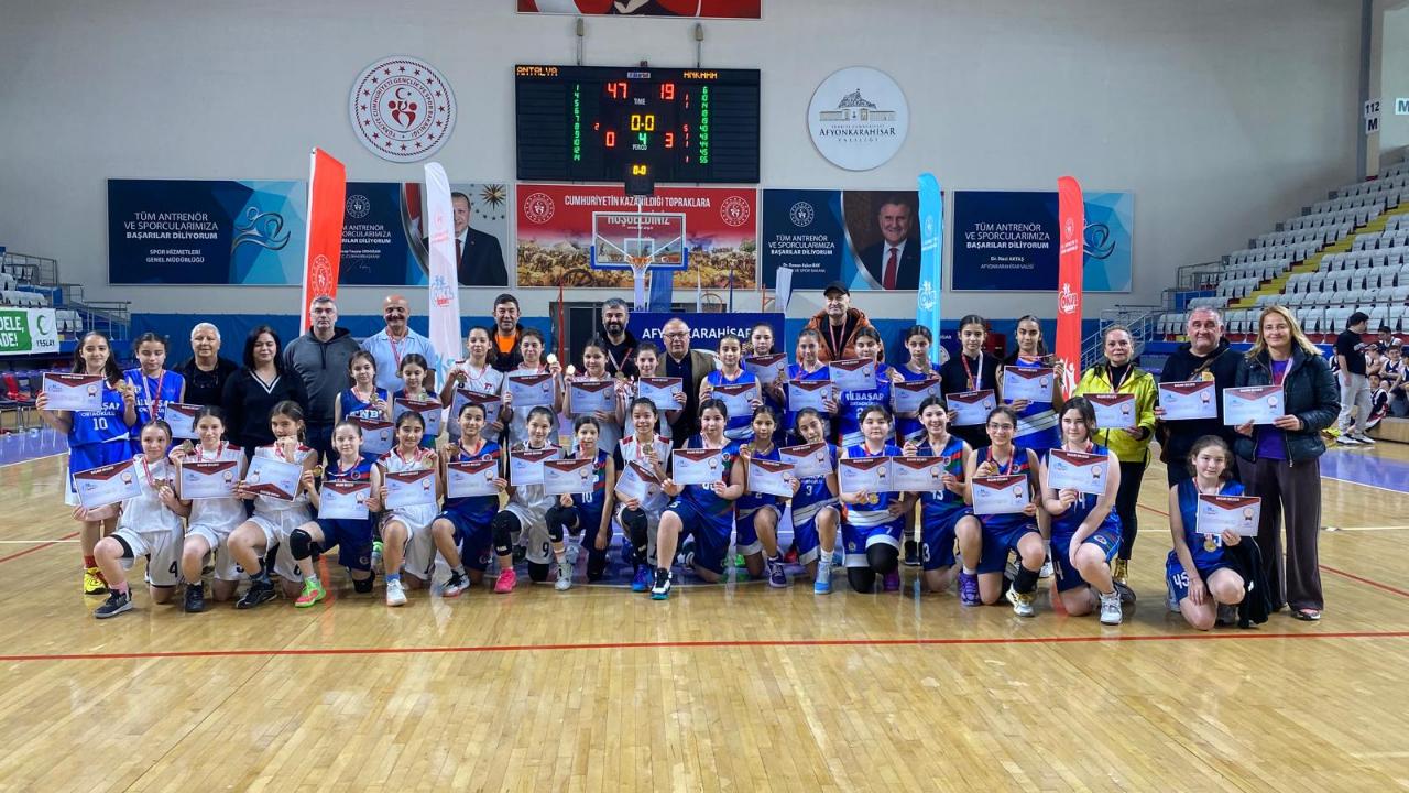 Okul Sporları Küçükler Basketbol Grup Müsabakaları Sona Erdi
