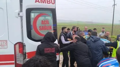 Otomobil İle Kamyonet Çarpıştı: 2 Ölü, 3 Ağır Yaralı!