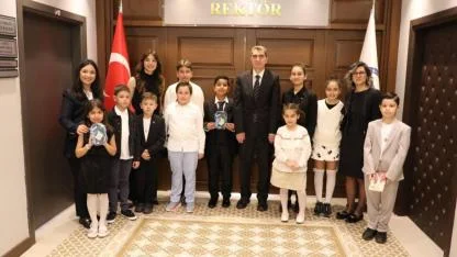 Çocuk Kulübü Öğrencilerinden AFSÜ'ye 23 Nisan Ziyareti