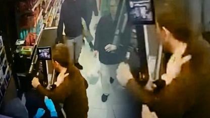 Pendik’te Market Dehşeti: Kasiyerin Kafasını Kasaya Vurdu!
