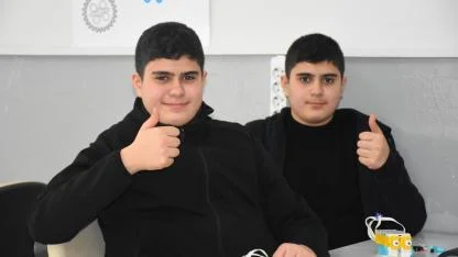 Otizmli İkizlerden İlham Veren Başarı Hikâyesi: Hedefleri Bilgisayar Mühendisliği