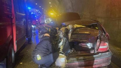 Bolu Dağı Tüneli’nde Tır Otomobile Çarptı: 1’i Çocuk 5 Kişi Yaralandı