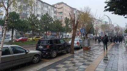 Afyonkarahisar’da Nisan Ayında Kar Sürprizi: Şehir Merkezinde Etkili Oldu