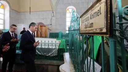 Vali Aktaş’tan Karacaahmet Türbesi’ne Ziyaret