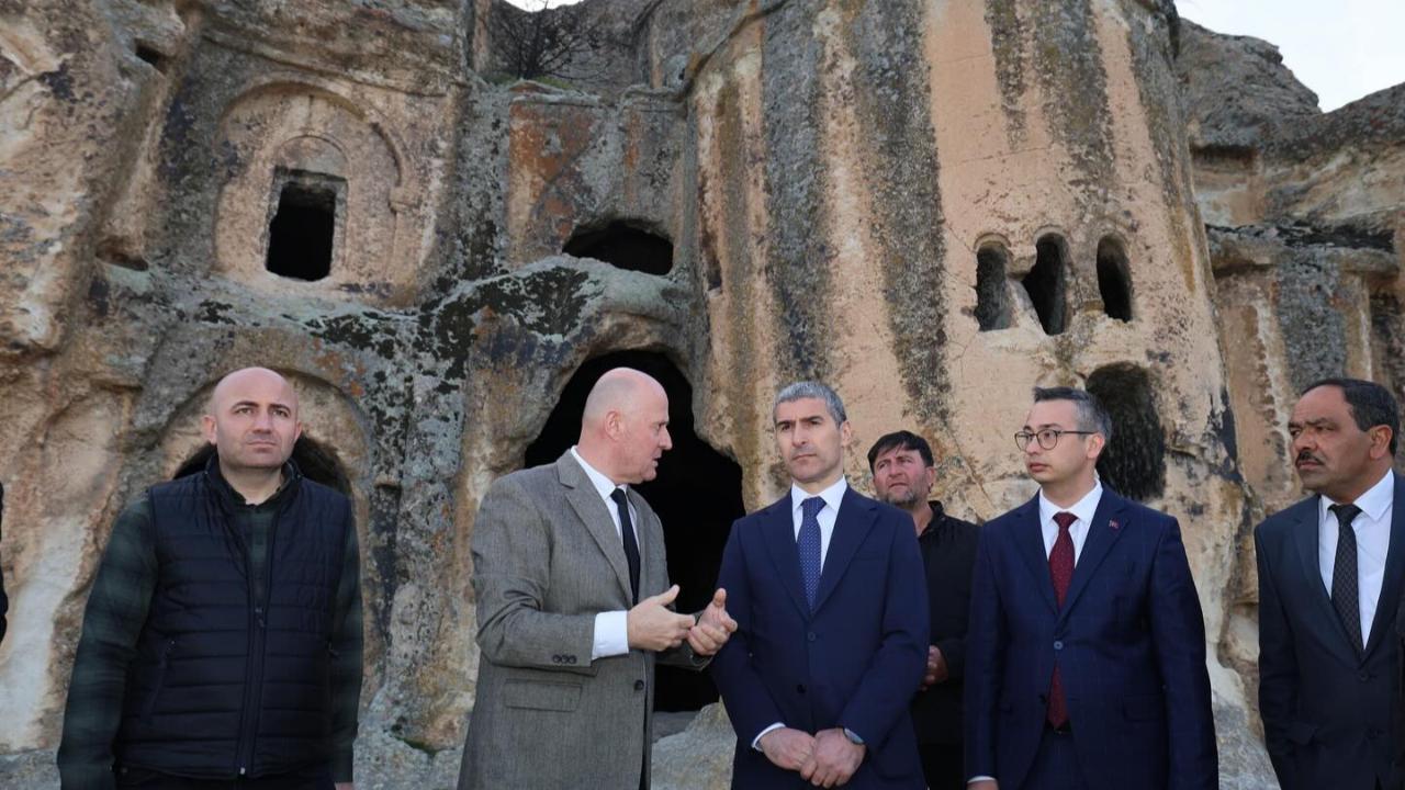 Vali Aktaş’tan Frigya’nın Kalbine Yakın Takip