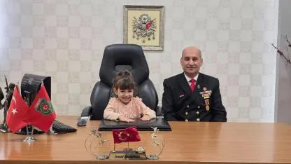 Şehit Kızı Alya 23 Nisan’da Başkanlık Koltuğuna Oturdu: İlk Talimatı Duygulandırdı