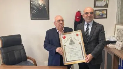 Afyonkarahisar’da Hayırseverlere Anlamlı Ziyaret: Camii Banilerine Takdir Belgesi