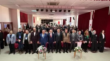 Afyonkarahisar'da Akran Nezaketi Temalı Zirve Yoğun Katılımla Tamamlandı