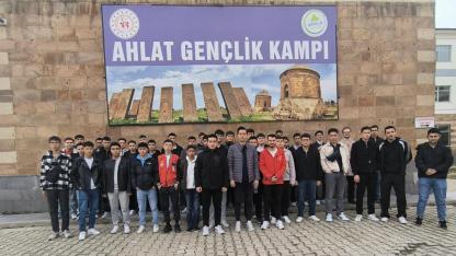 Sandıklı Gençlik Merkezi’nden Bitlis ve Ahlat’a Kültür Çıkarması