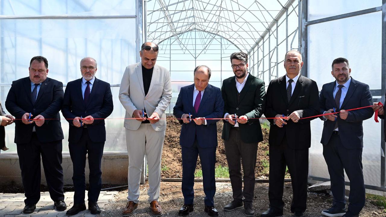 Sandıklı Yunus Emre Kampüsünde "Akıllı Sera" Dönemi: Öğrenciler İçin Uygulamalı Eğitim Tesisi Açıldı