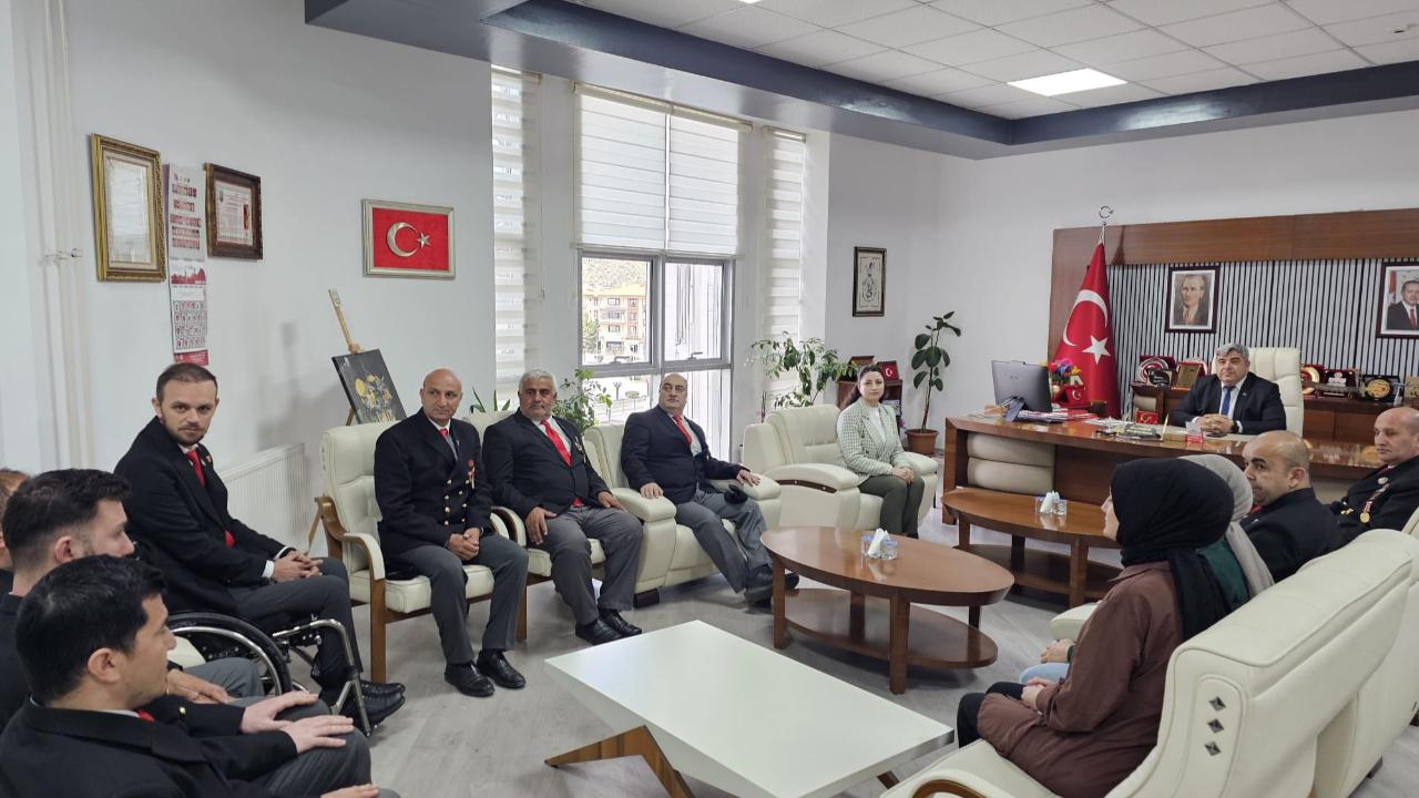 Şehit Yakınları ve Gazilerden Müdür Sünnetci’ye Ziyaret