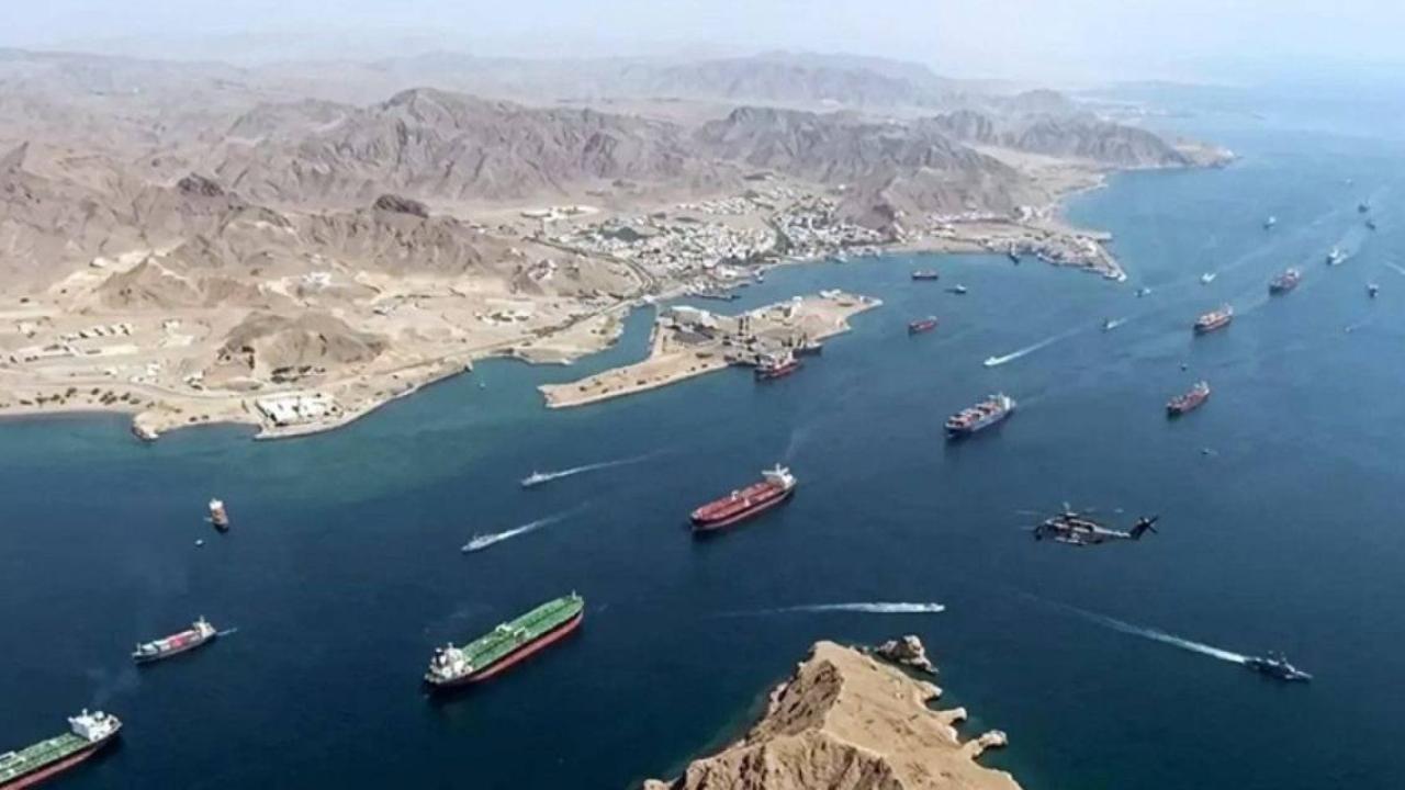 Son Dakika! Ateşkesin Ardından Hürmüz'den İlk Gemiler Geçti!