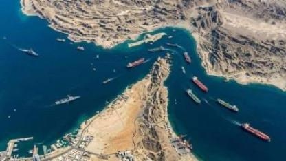 SON DAKİKA: Trump Duyurdu! ABD Donanması Hürmüz Boğazı'nda İran Gemisini Vurdu