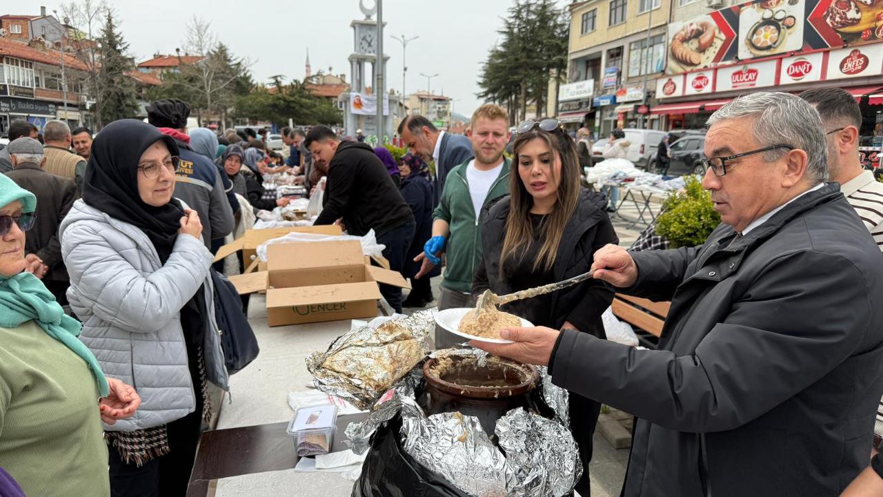Şuhut’un 'Keşkek Çömlekleri' Bu Kez Umutla Kaynadı: Gökçe Vedia İçin Tek Yürek!