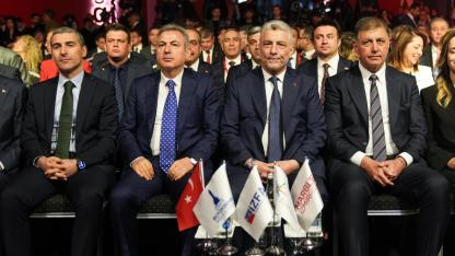 Vali Aktaş, Marble İzmir Fuarı’nda İş Dünyasıyla Bir Araya Geldi