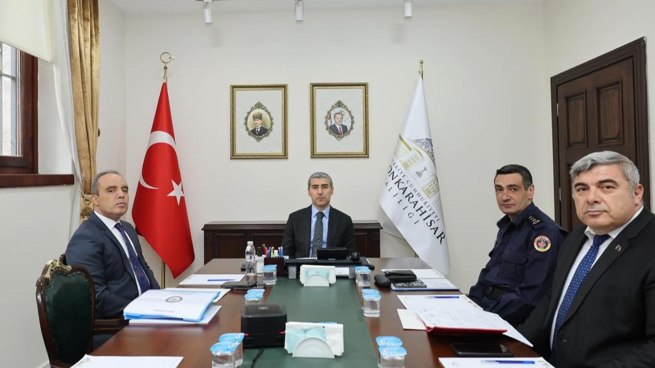 Vali Aktaş Okul Güvenliği Zirvesine Katıldı: Eğitimde Güvenlik İçin Teyakkuz Kararı