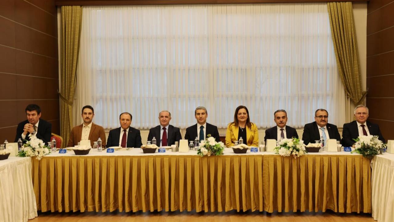 Vali Aktaş’ın Katılımıyla Afyonkarahisar’da Eğitimde Önemli Bir Toplantı!