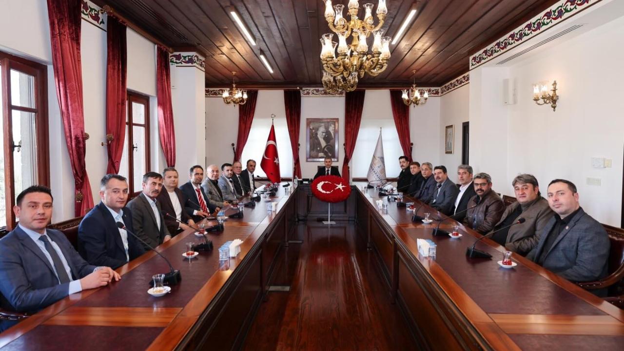 Vali Aktaş’tan Yoğun Ziyaret Trafiği: İş Dünyası ve Sivil Toplumdan Nezaket Ziyaretleri