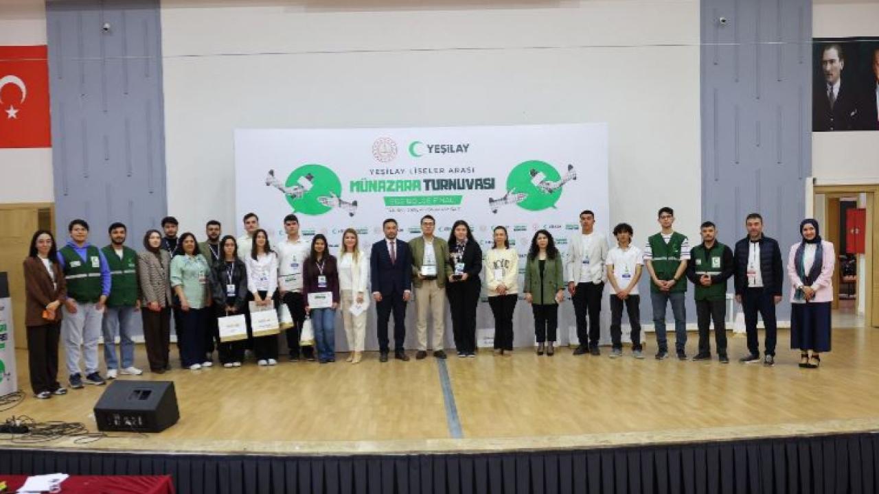 Yeşilay Münazara Turnuvası Ege Bölge Finali Afyonkarahisar’da Gerçekleştirildi