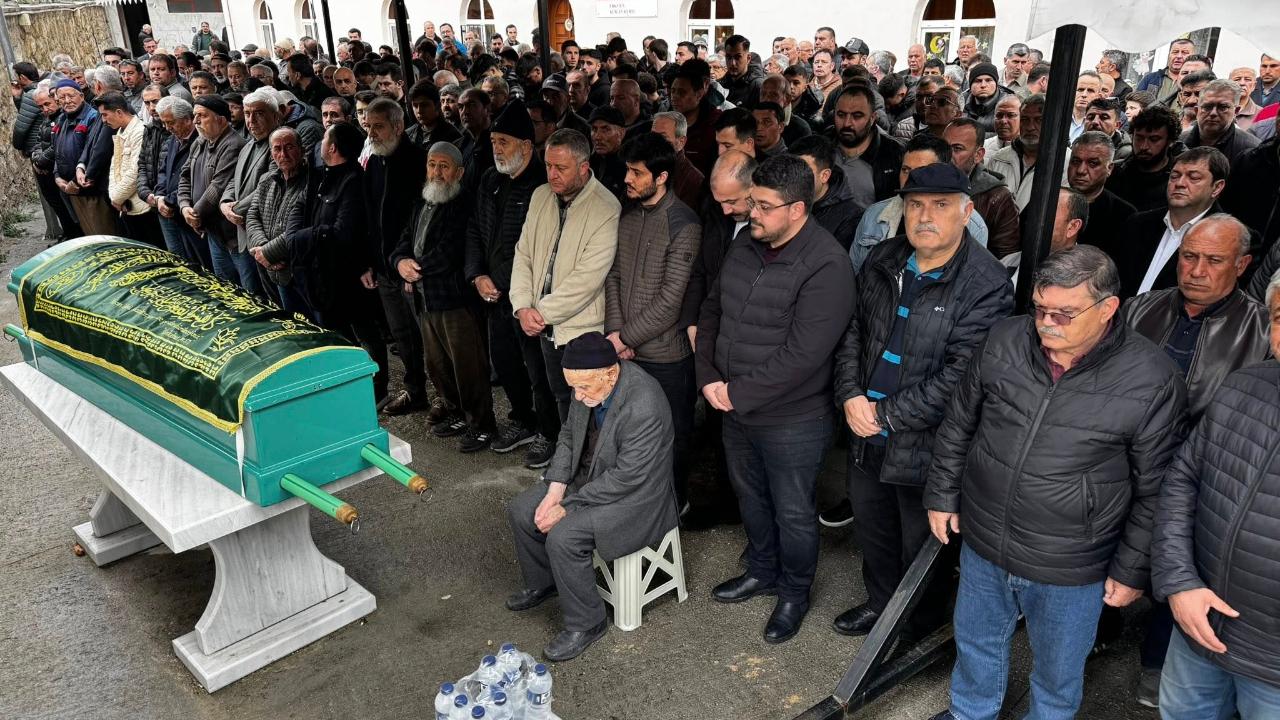 Zeki Kuş Cenaze Namazının Ardından Defnedildi