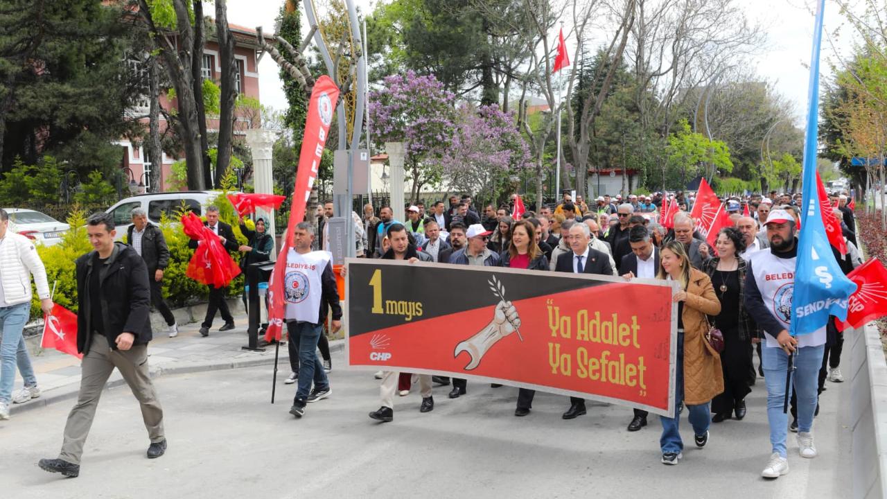 Afyon’da 1 Mayıs Yürüyüşü Emekçiler Zafer Meydanı’nda Buluştu