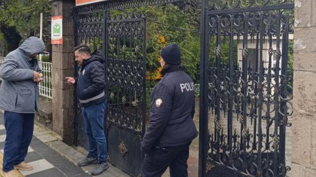 Afyon’da Okul Çevrelerine Sıkı Denetim: 180 Polis Sahada, Suça Geçit Yok