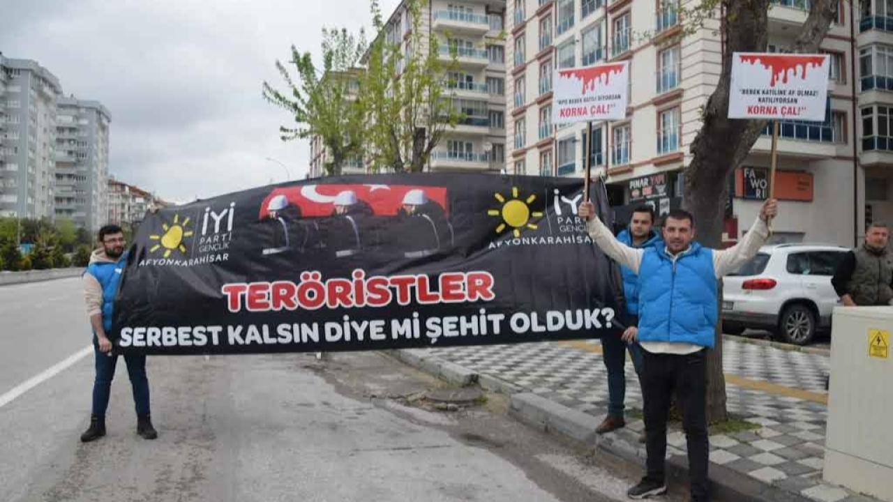 Afyonkarahisar İYİ Parti Gençlik Kolları’ndan Teröre Tepki Eylemi