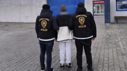 Afyonkarahisar'da 13 Yıl Hapis Cezası Bulunan Firari Hükümlü Yakalandı
