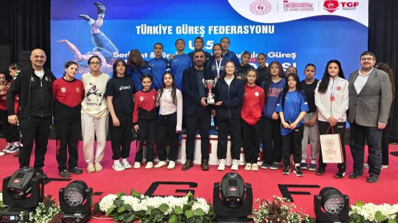Afyonkarahisar'lı Sporcular Kars'tan Madalyalarla Döndü