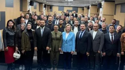 Anahtar Parti Afyonkarahisar Teşkilatı Eğitim Programında Buluştu