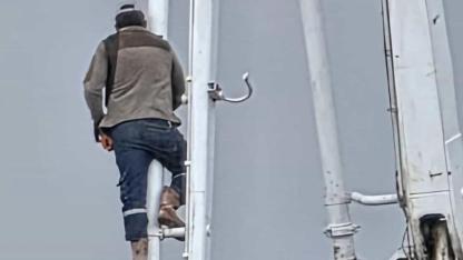 Beton Pompasının Üzerinde Canını Hiçe Saydı!