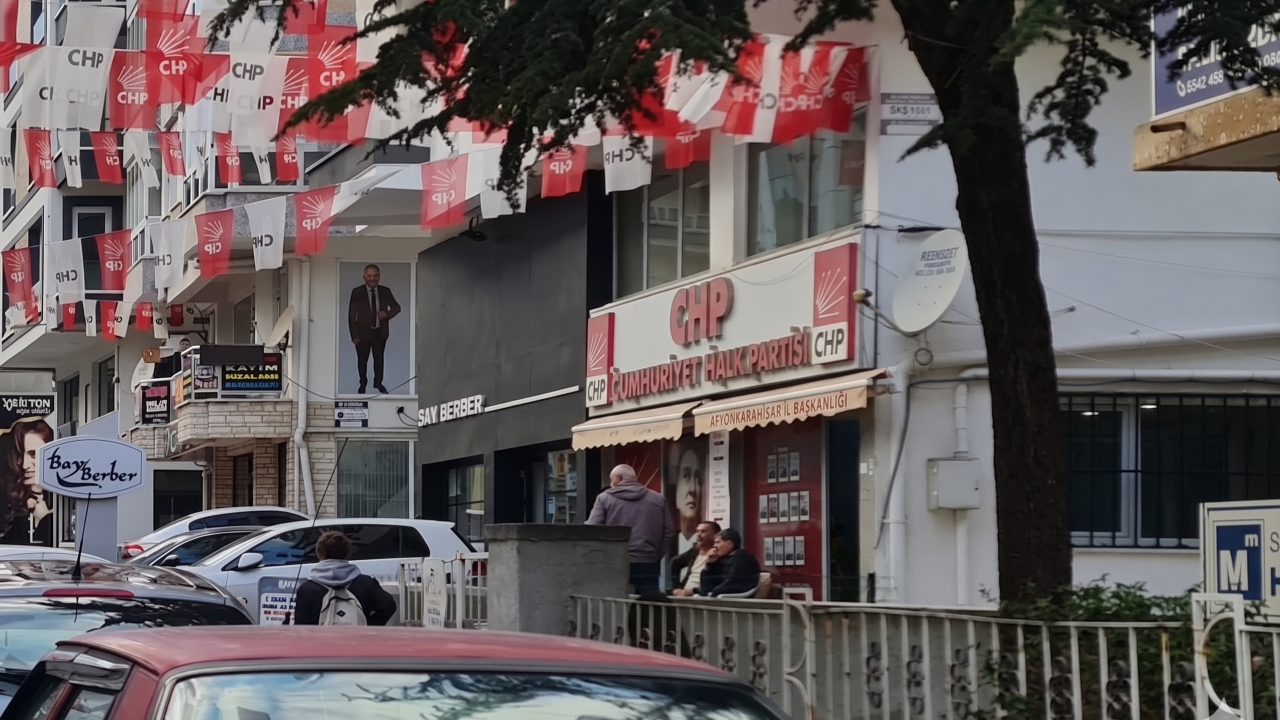 CHP Afyonkarahisar İl Başkanlığı: "Parti Kimliğiyle Hareket Edildiği Sürece Başkanımızın Yanındayız"