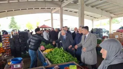 CHP Afyonkarahisar Teşkilatı Ataköy Semt Pazarı’nda Vatandaşlarla Buluştu