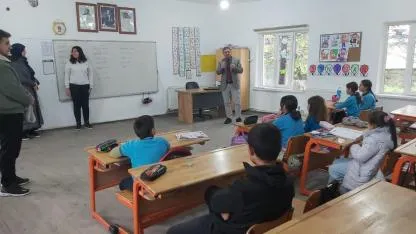 Emirdağ'da Öğrencilere Kur'an Kursları Tanıtıldı