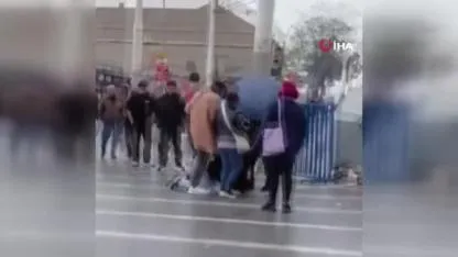 Engelli vatandaşa meydan ortasında saldırı: Kadınlar tekme tokat darp etti