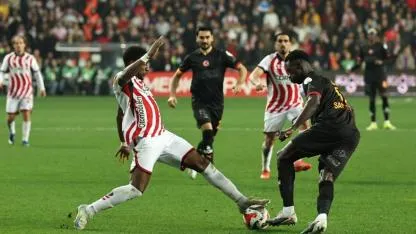 Galatasaray, Samsun'da Şampiyonluğu Elinin Tersiyle İtti