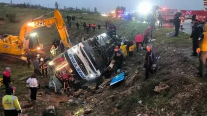 Malatya’da Yolcu Otobüsü Şarampole Devrildi: 4 Ölü, 15 Yaralı