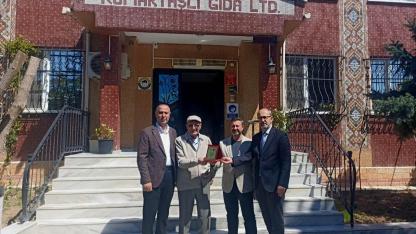 Afyonkarahisar’da Sağlığa Anlamlı Destek: Hayırseverlere Plaket Takdimi