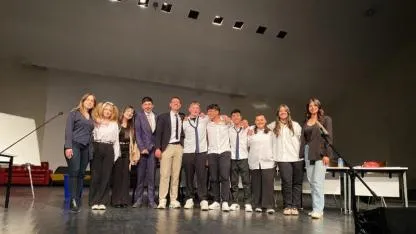 Rahmiye Sare Palalı Teknik Koleji Öğrencileri Tiyatro Sahnesinde
