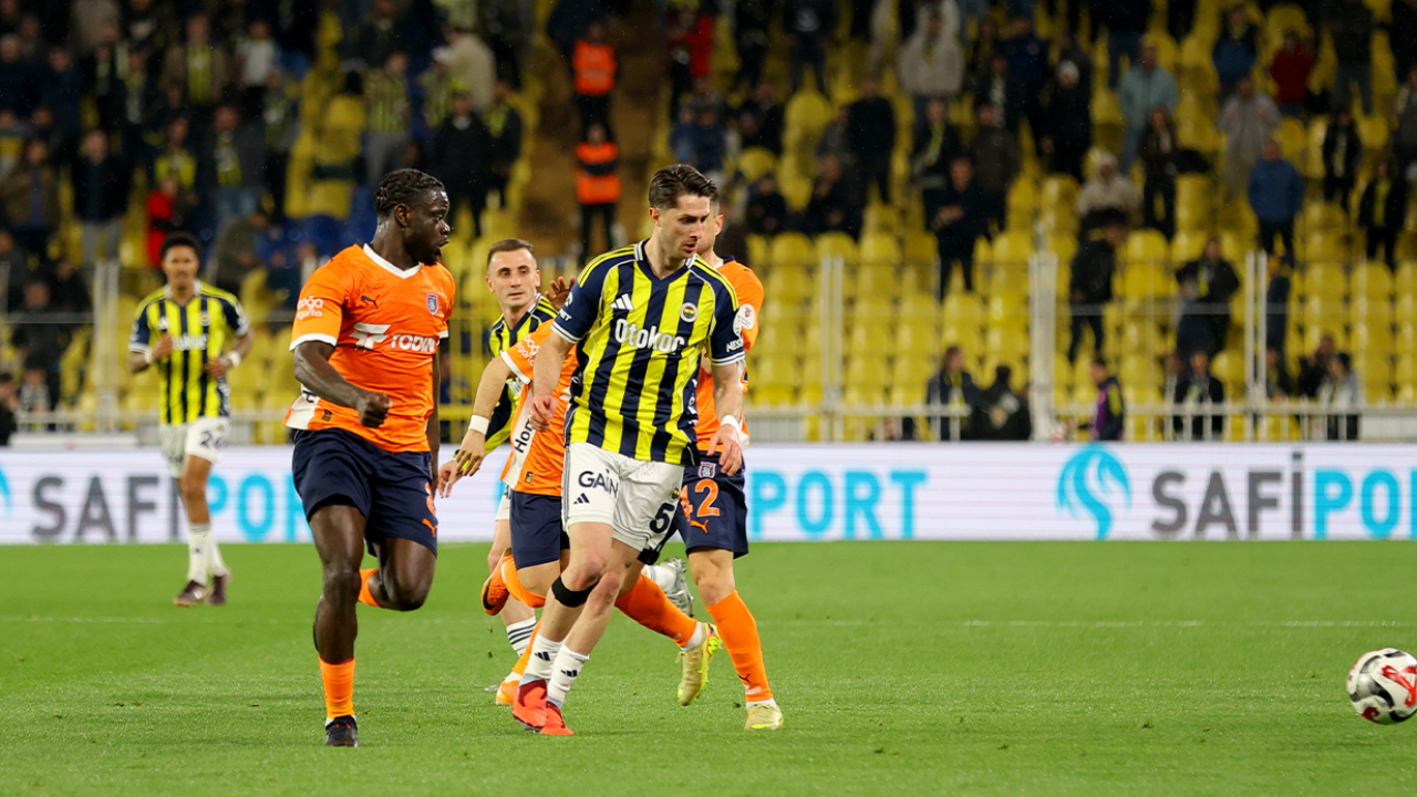 Fenerbahçe, Başakşehir FK’yı Talisca’nın Hat-Trick’iyle Geçti: 3-1