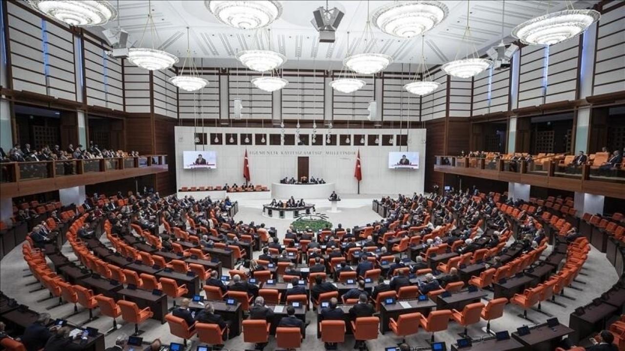 Sitede "Keyfi Aidat" Dönemi Kapandı: Yeni Yasayla Yetki Kat Maliklerine Geçti