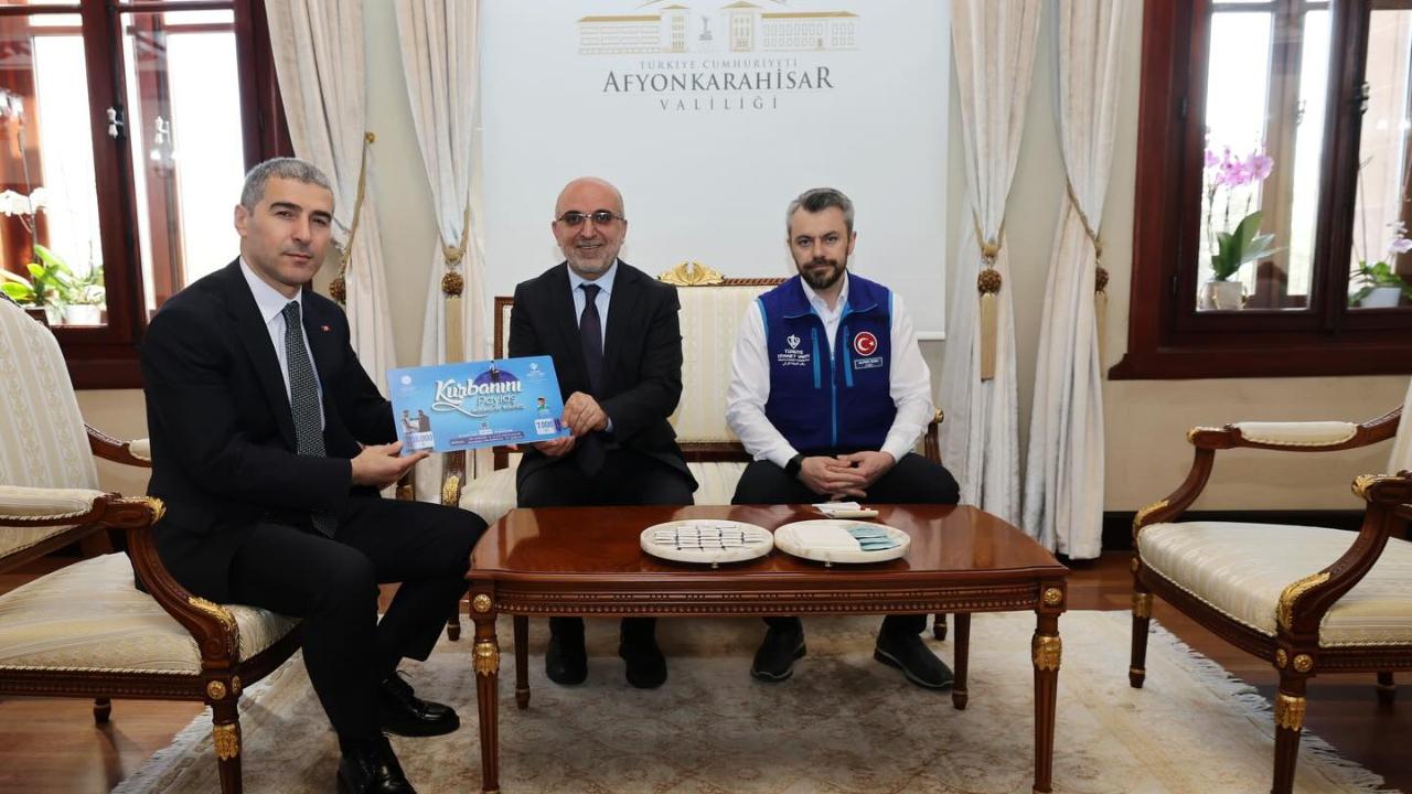 Vali Aktaş'tan Anlamlı Bağış: Kurbanını İhtiyaç Sahipleriyle Paylaştı