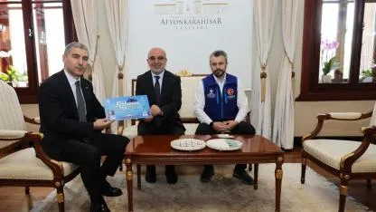 Vali Aktaş'tan Anlamlı Bağış: Kurbanını İhtiyaç Sahipleriyle Paylaştı