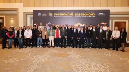 Vali Dr. Naci Aktaş, Afyonkarahisar Gastronomisinin Tanıtımı İçin Dijital İçerik Üreticileriyle Buluştu