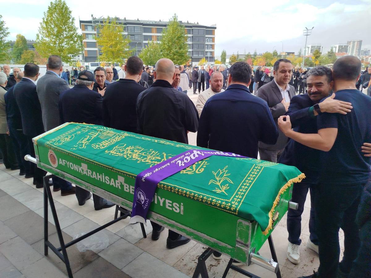 Afyonkarahisarlı İş İnsanı Sami Özer Son Yolculuğuna Uğurlandı