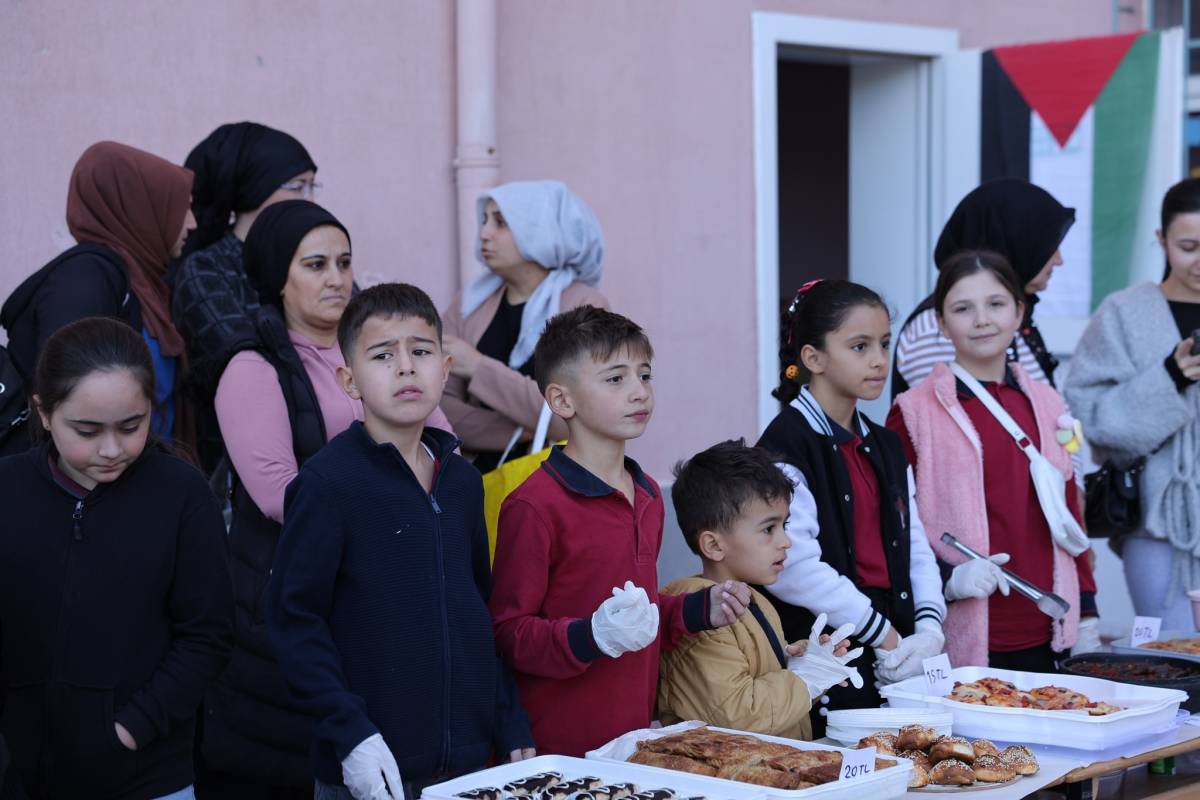 Sandıklı’da “ÇEDES Gazze İçin Seferber” Kermesi Düzenlendi